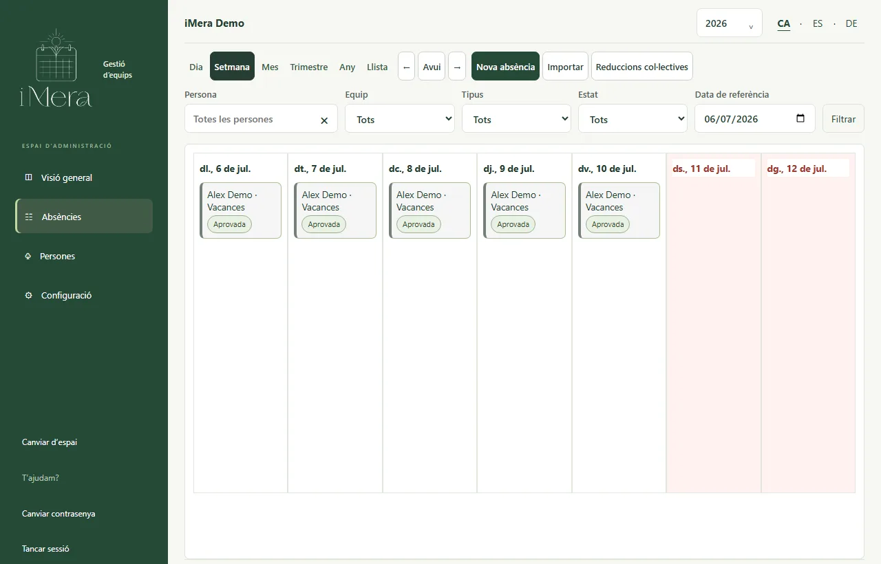 Calendari d’absències de iMera amb persones i dates fictícies.